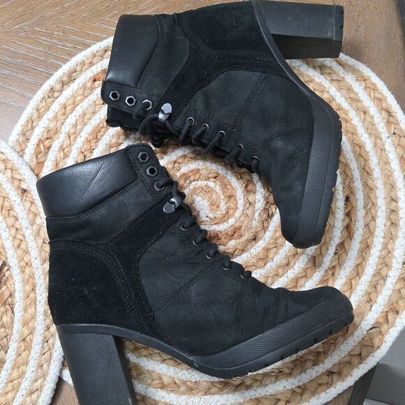 Timberland Womans Black Suede Heeled Booties, Size 6 - Picture 9 of 11